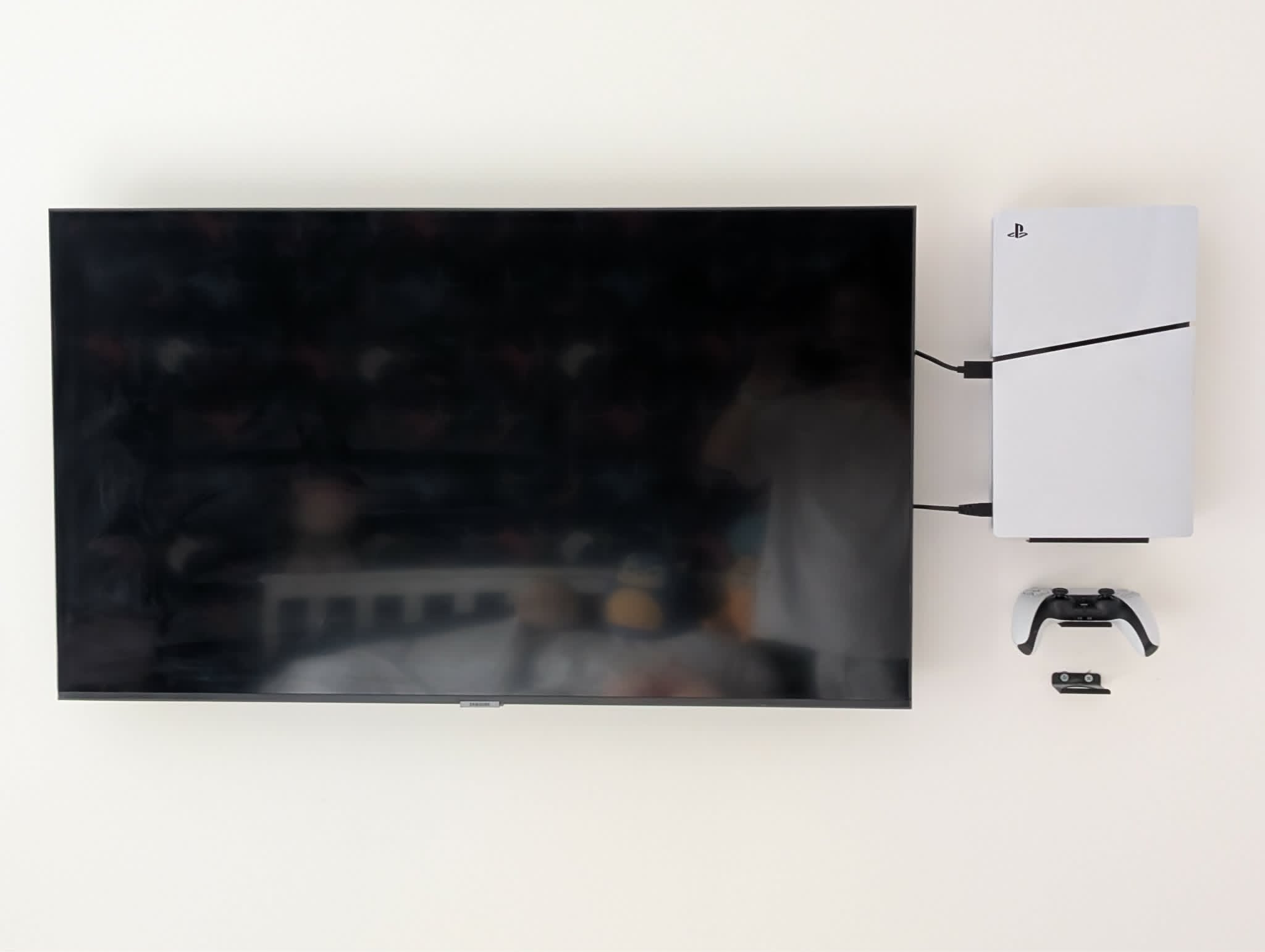 TV wall mounting
